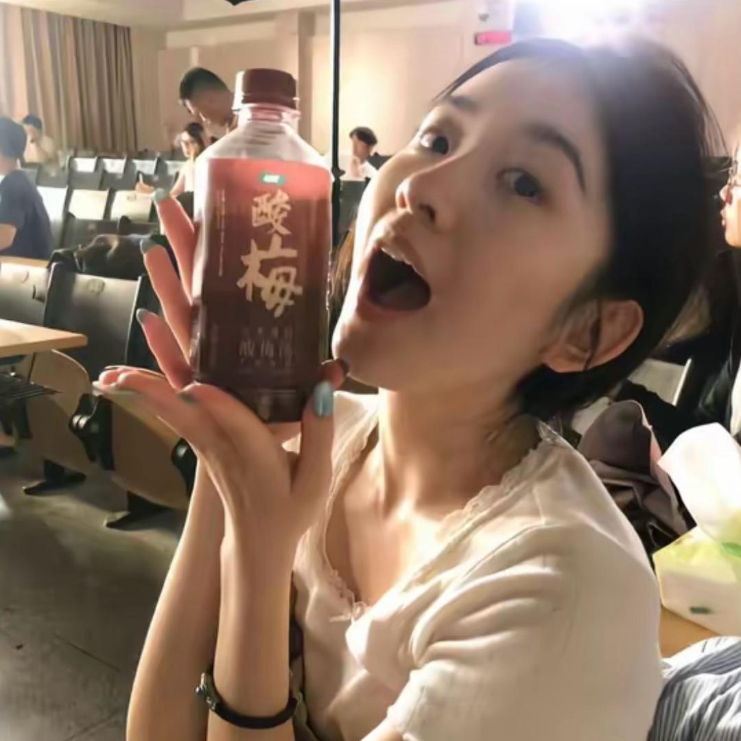 吱吱香菜