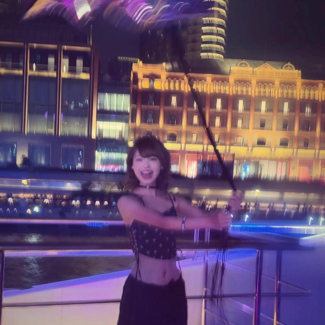 困在情绪小雨💤