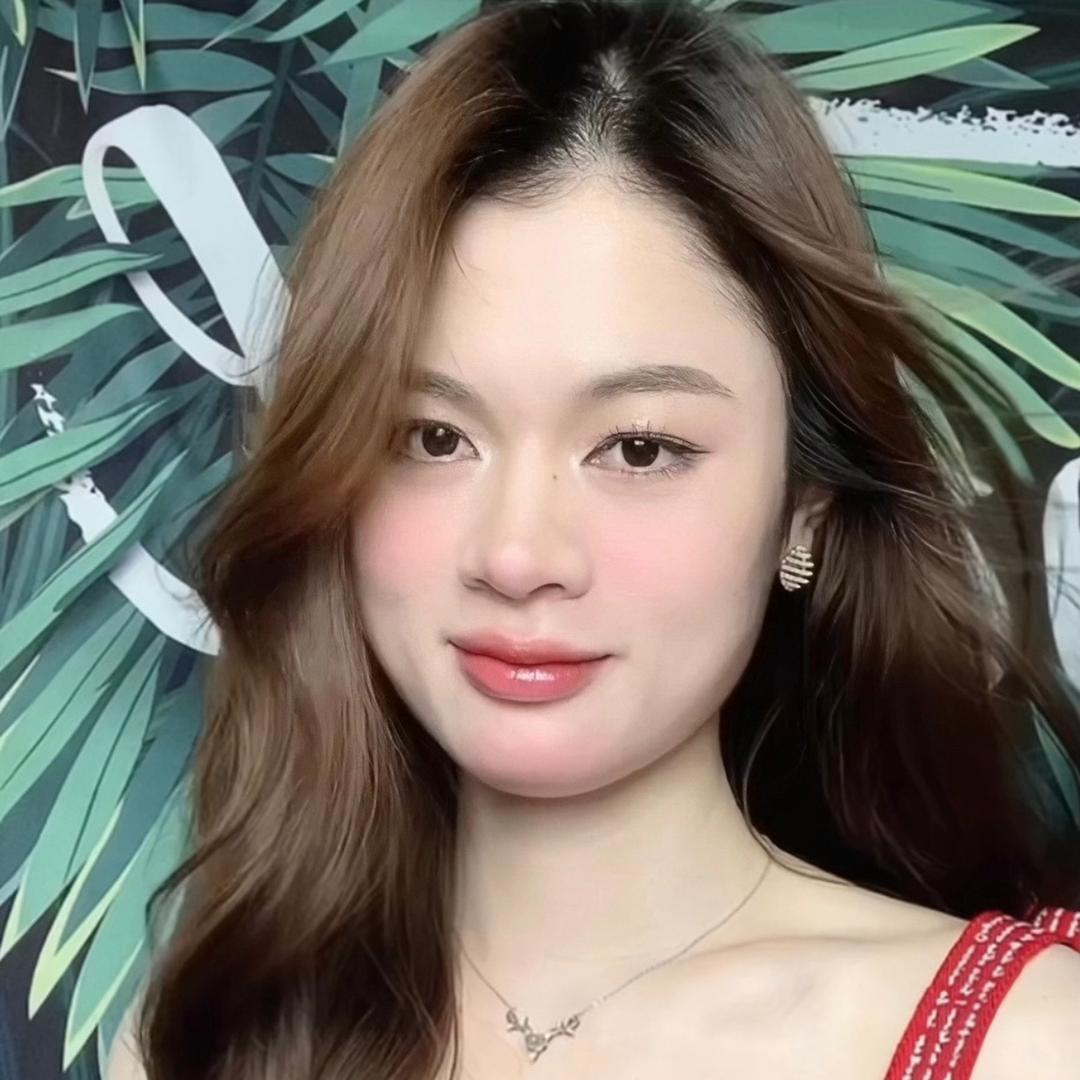 小曼聊化妆