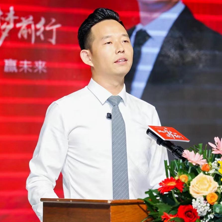 糖果娱乐集团-林方刚