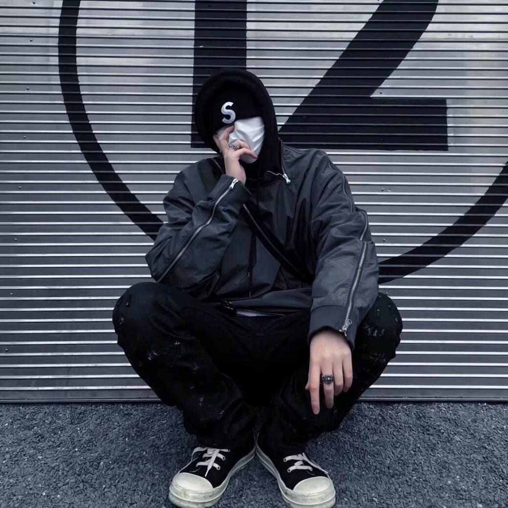 发型设计师颜俊