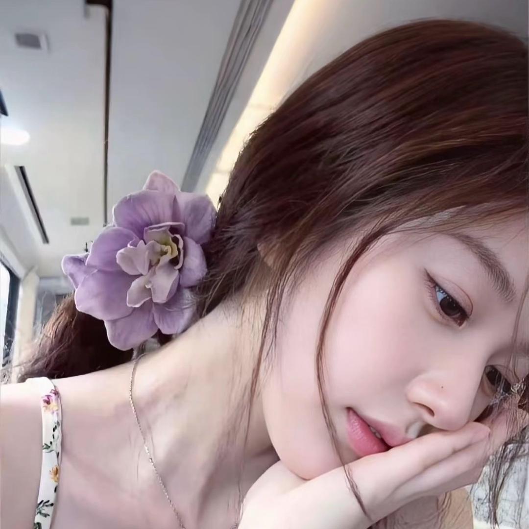 无聊的粉色瓜子