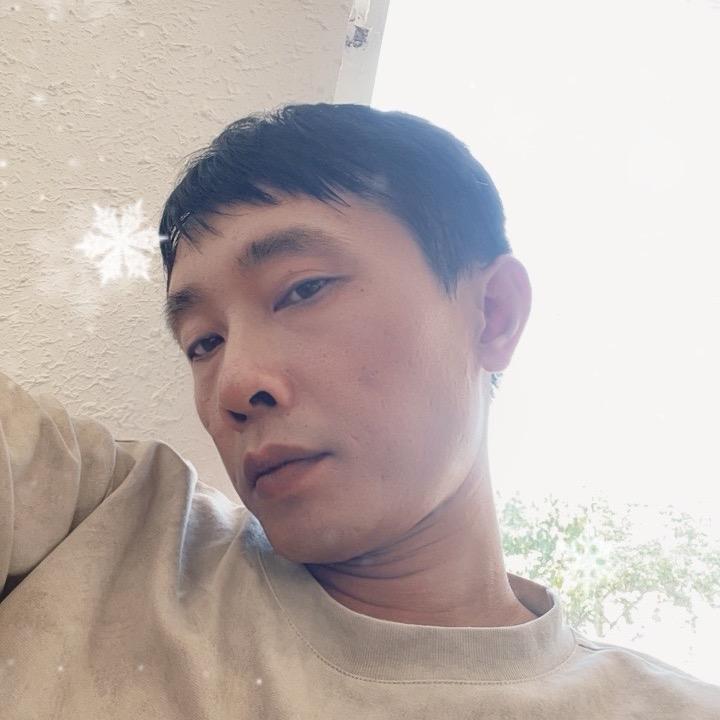 低调