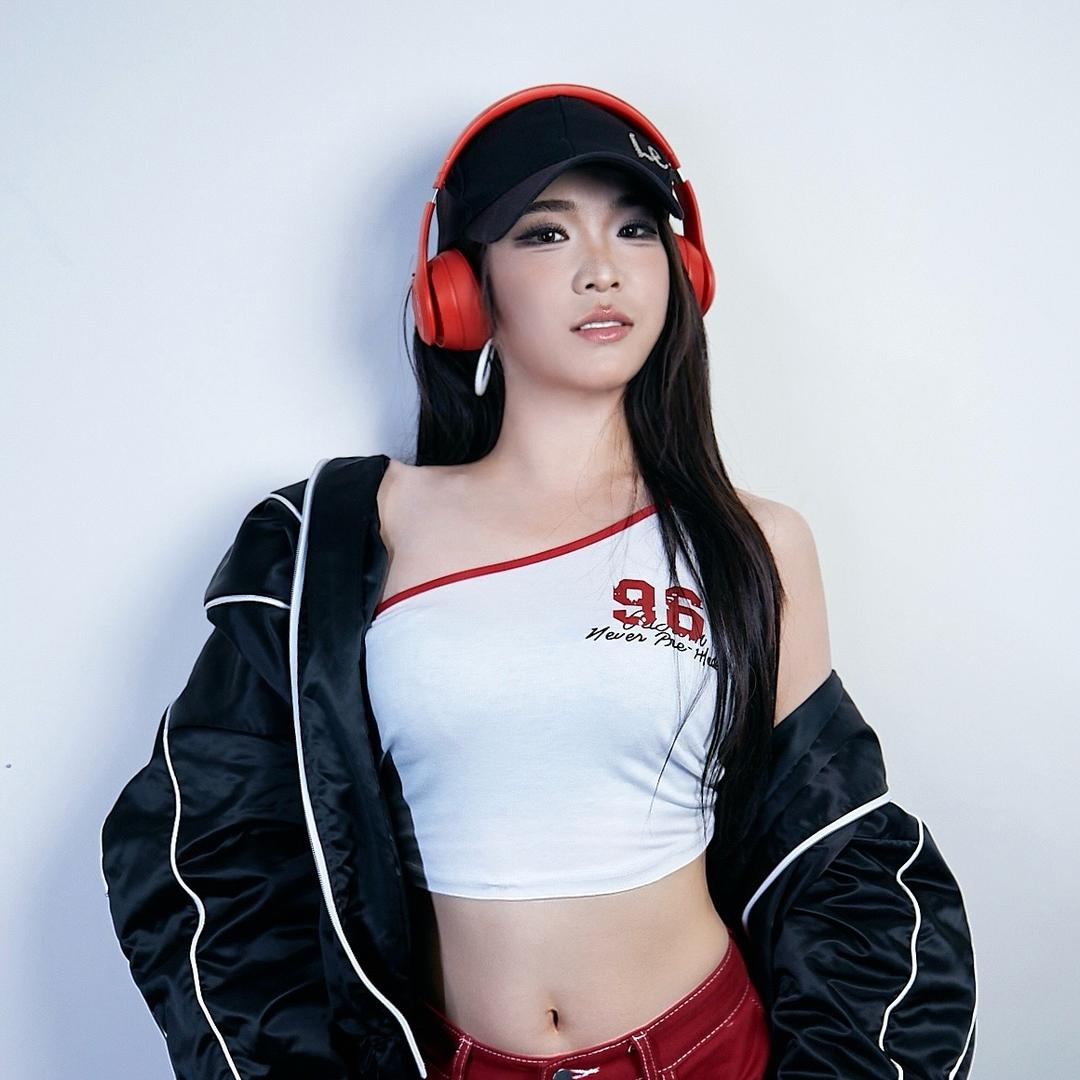 六一¹º¹⁷（王炸）