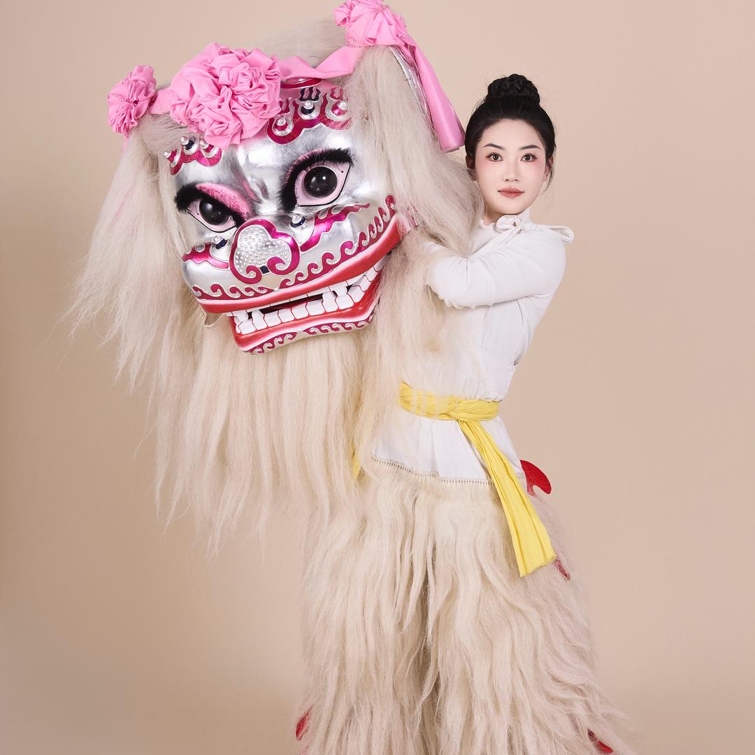 瑞瑞小白狮