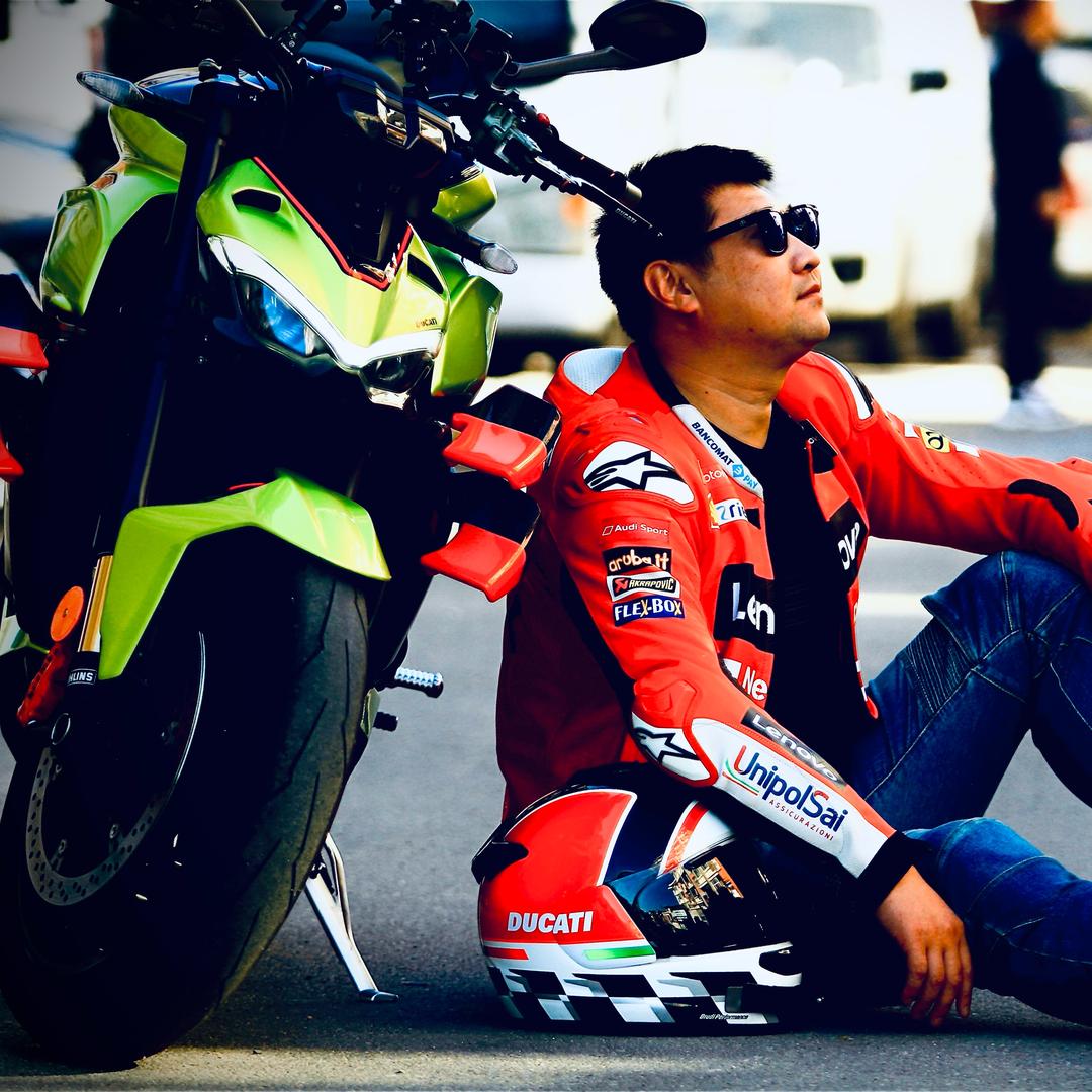 赫尔墨斯你雷哥