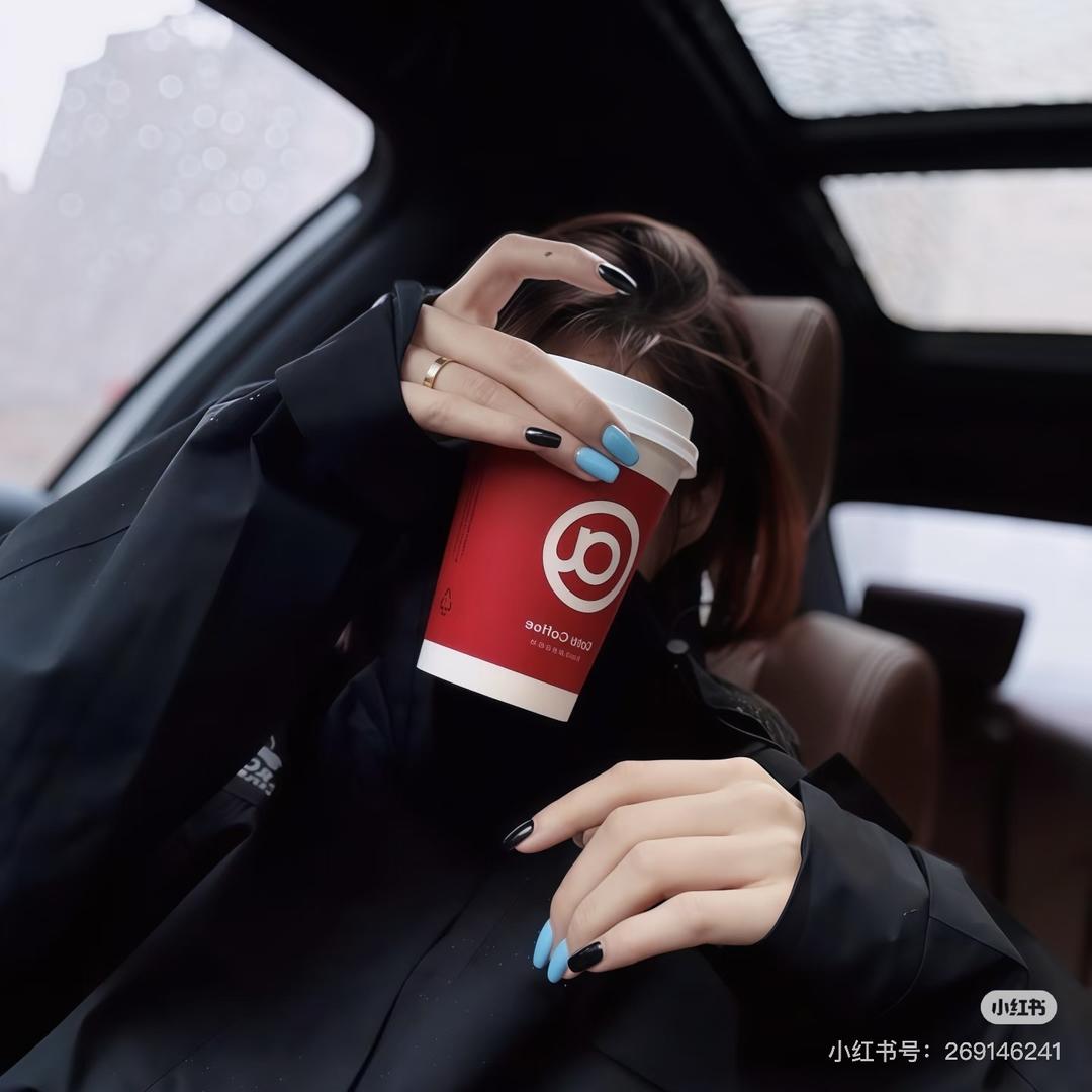 有啤酒肚的仙女