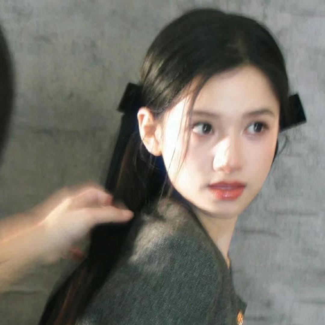 菡菡子_