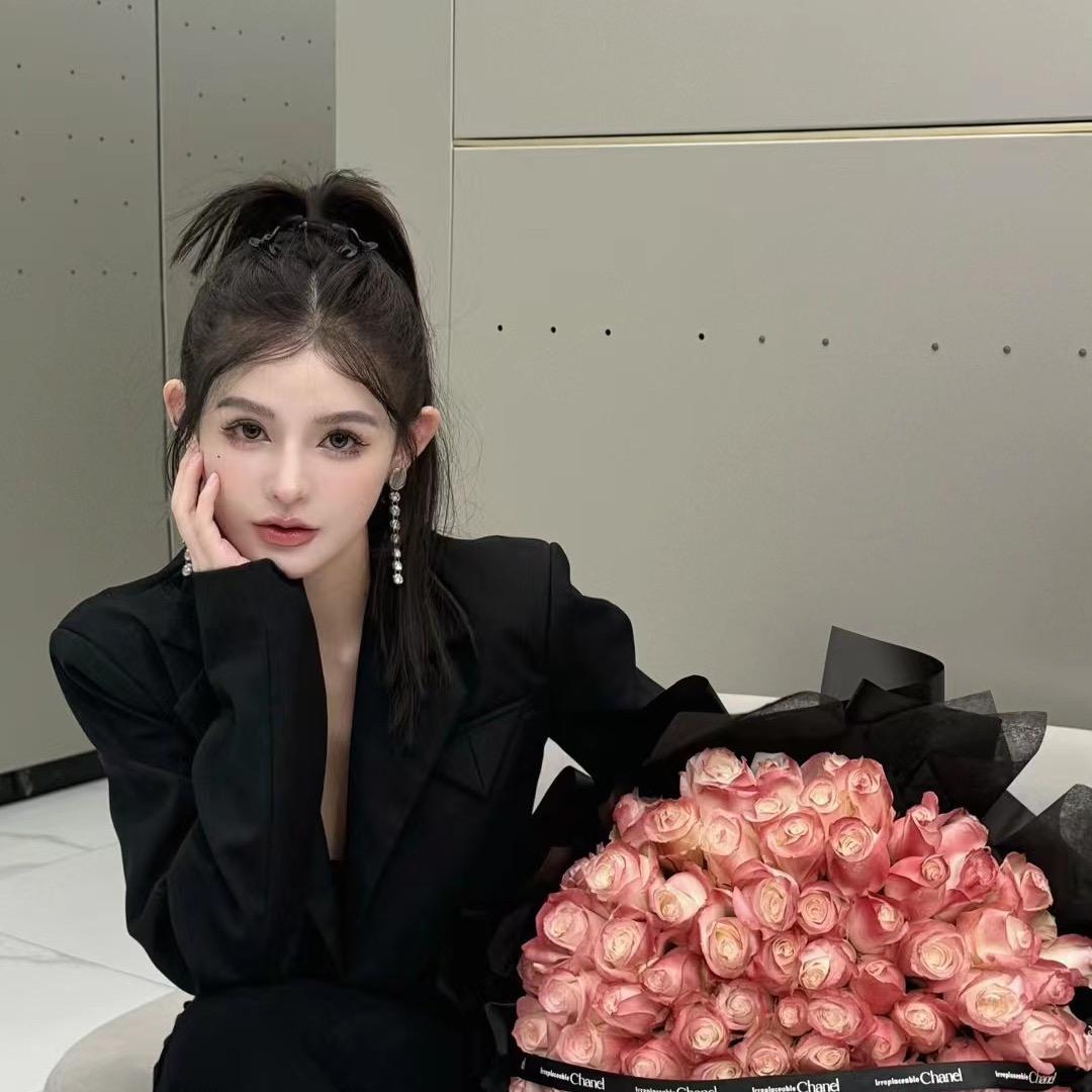 甜三三的小迷妹