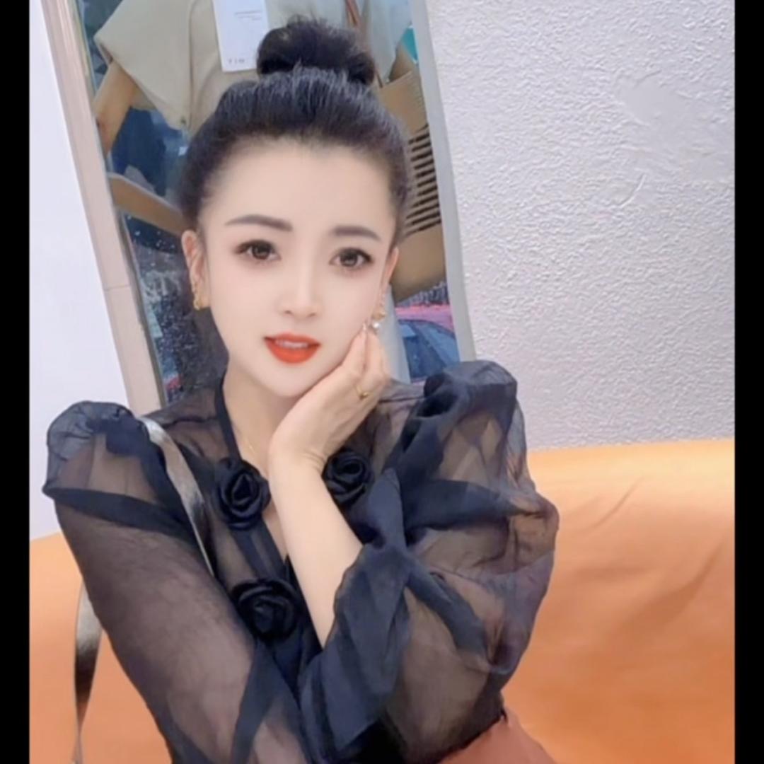 衣恋(>﹏<)