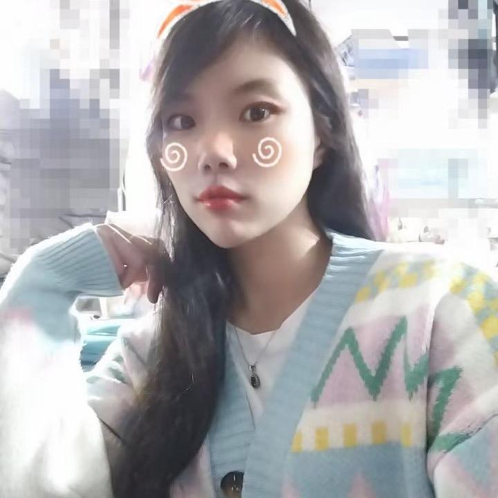 佳佳（）