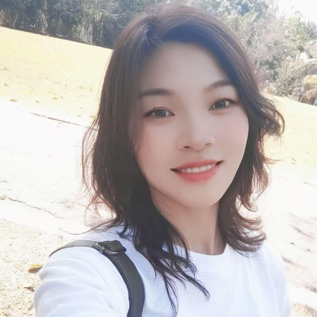 嘿泛泛女装｜搭配师亚碧