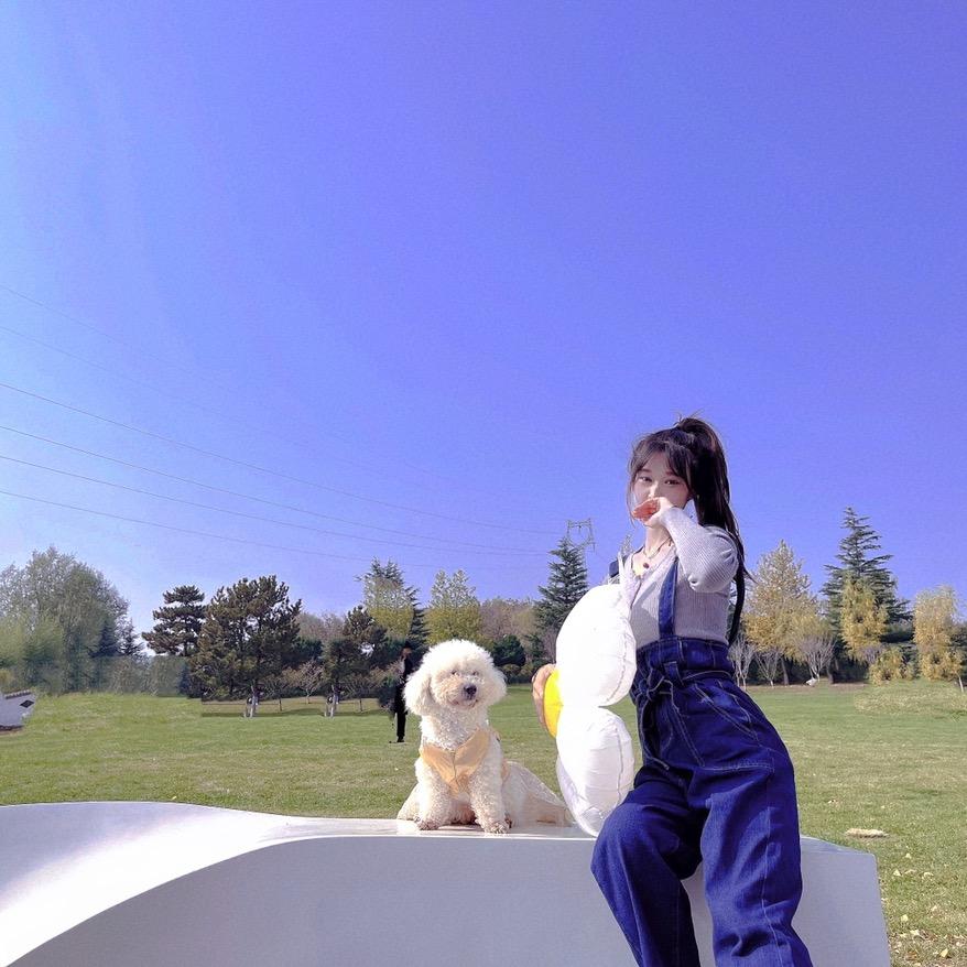 凤鸣小区她与她美甲店