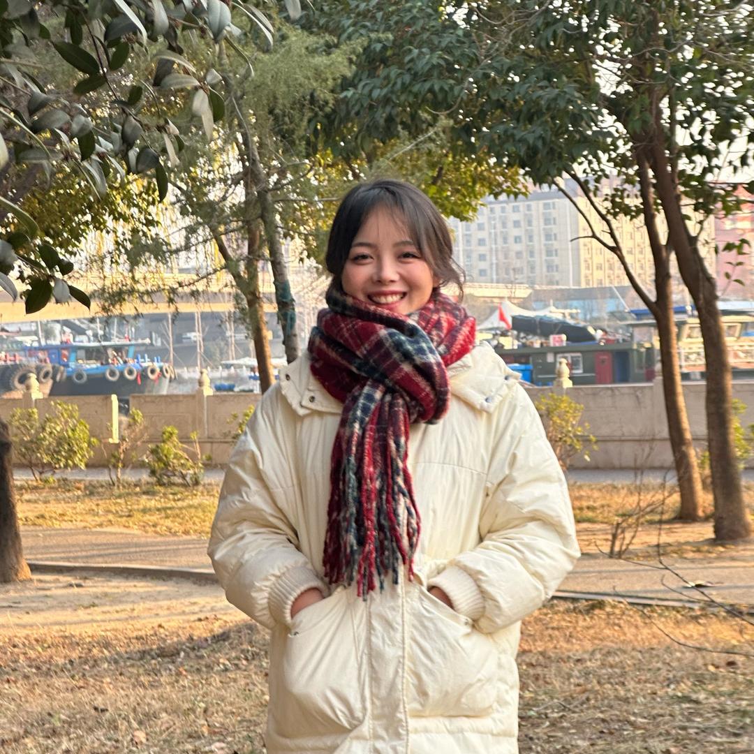 躺在马路晒太阳