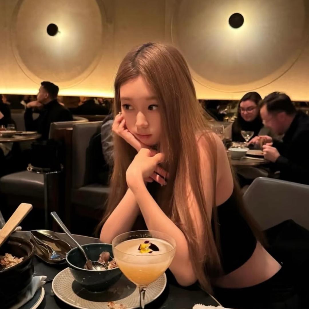 A佳佳
