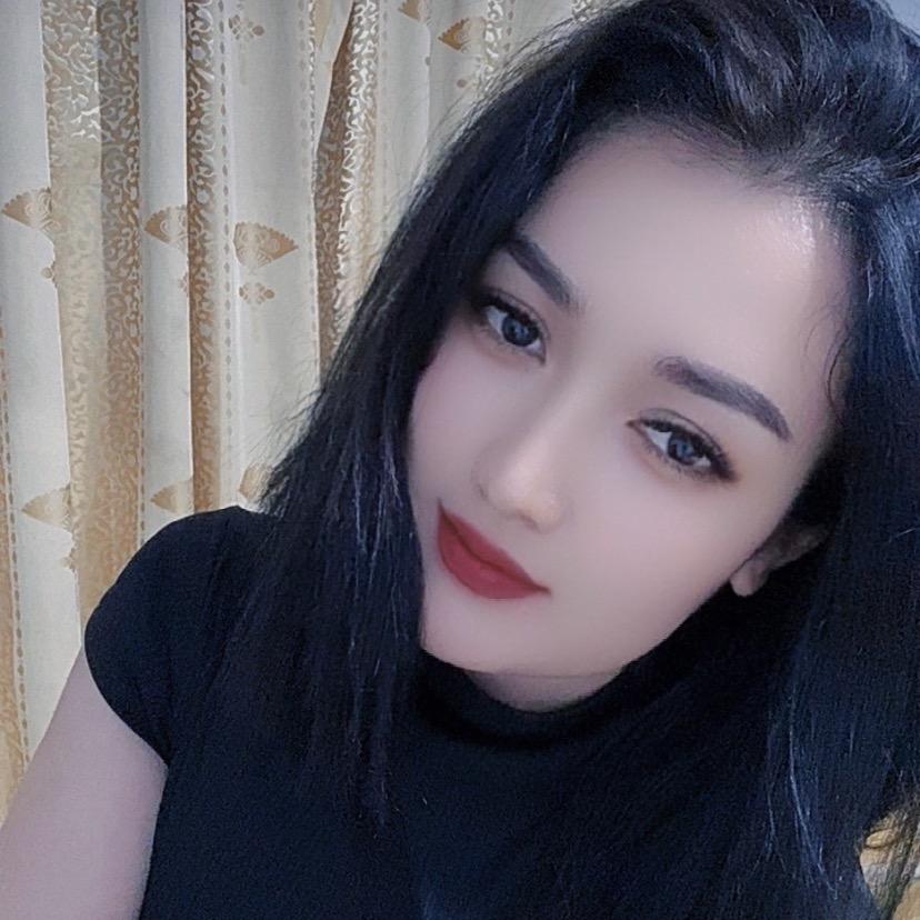 R~~~~~ 🖤