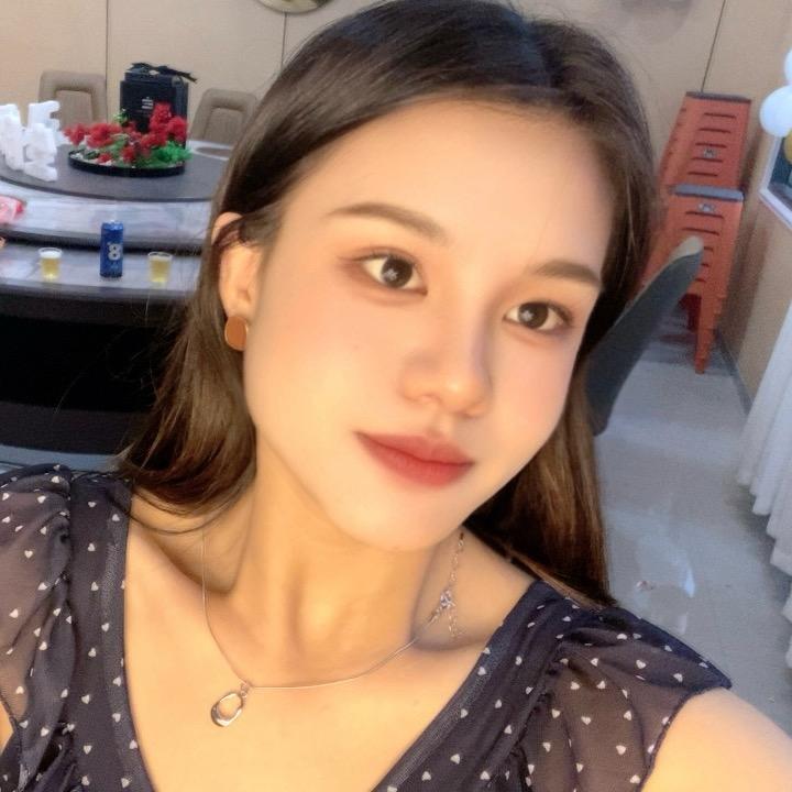小盼.