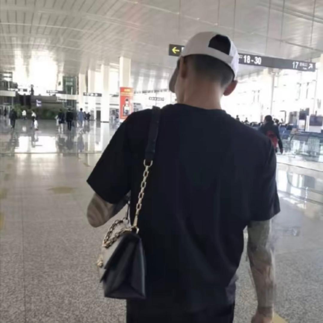 陈.