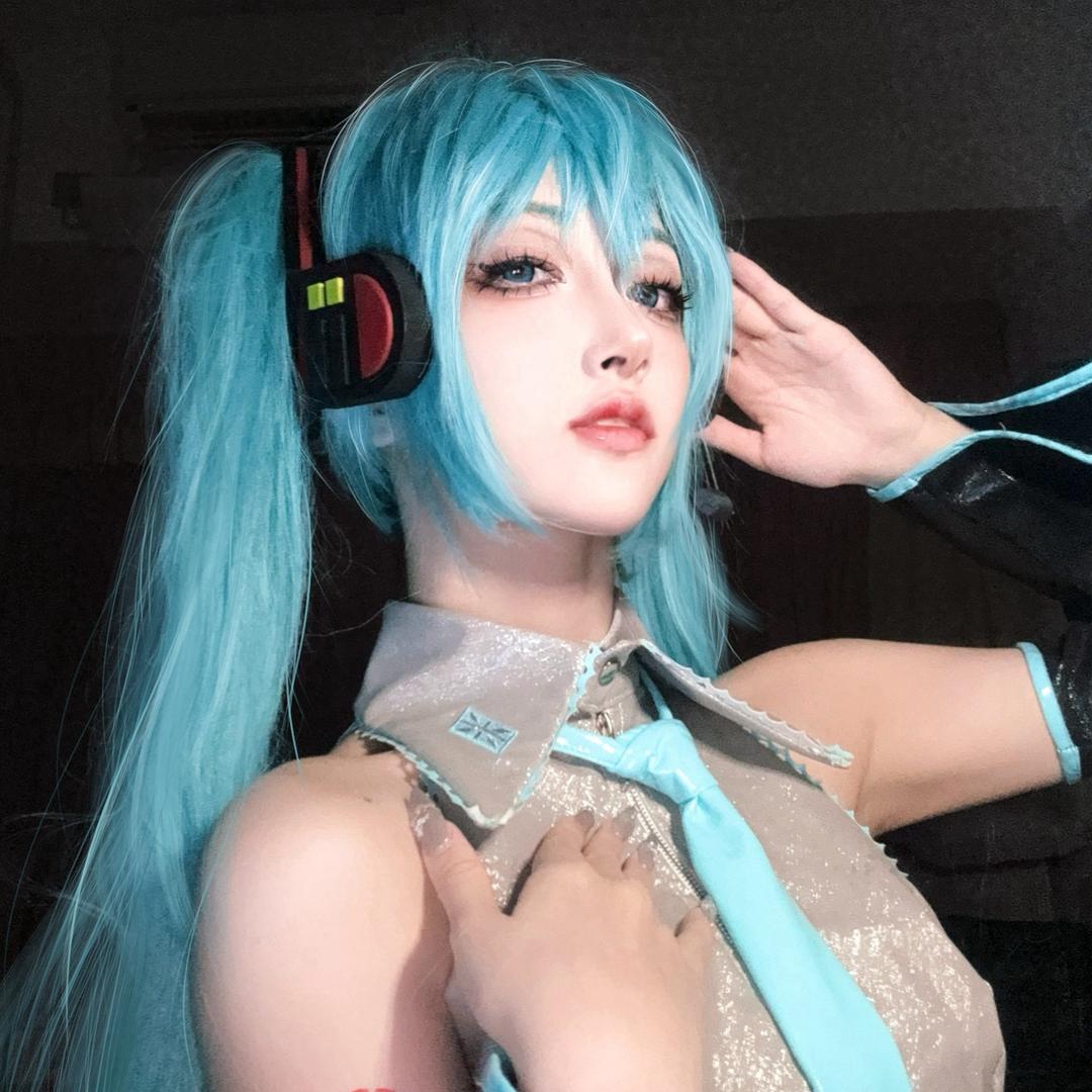 小鸢种^･֊･^ ੭