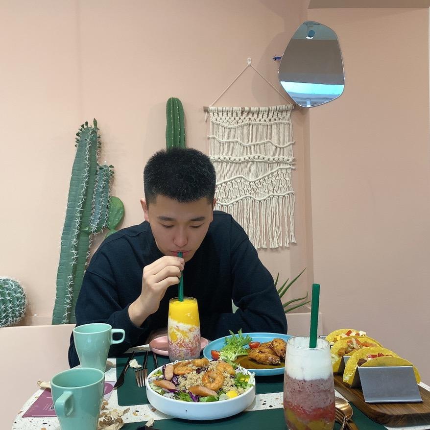 小张贼能吃