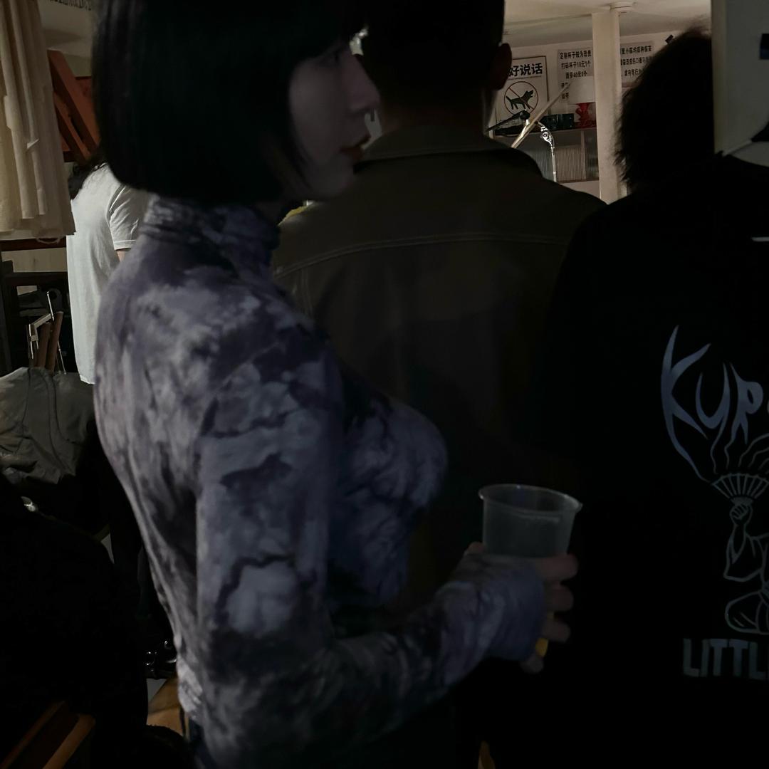 上班打豆豆的夏会计