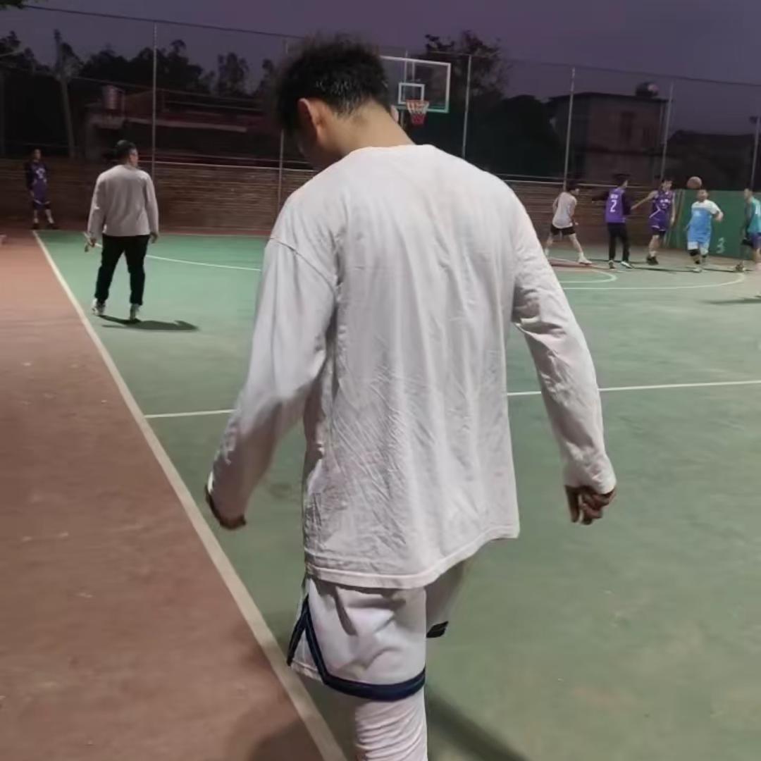 看，7号打球好厉害