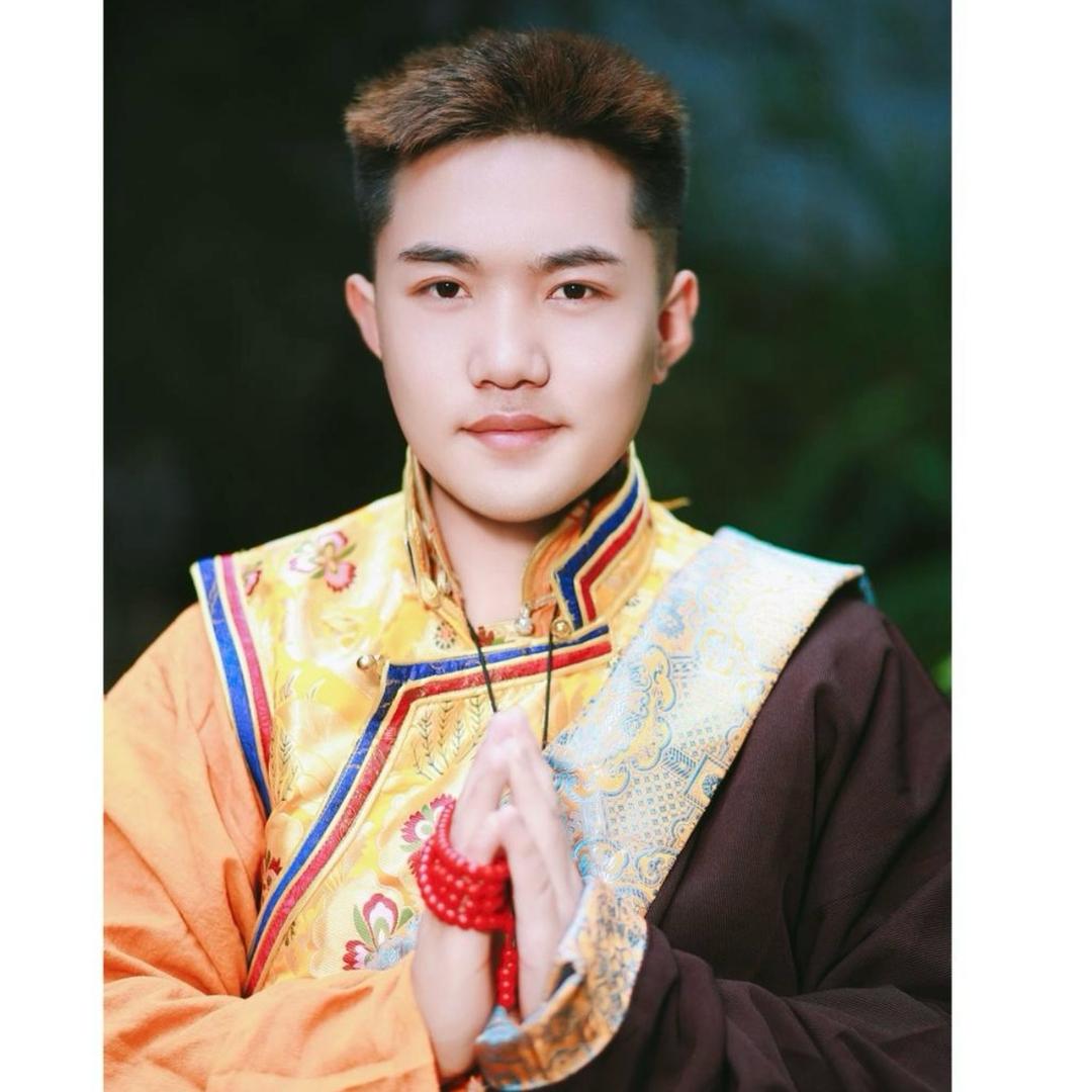 兄弟 丹巴 员工