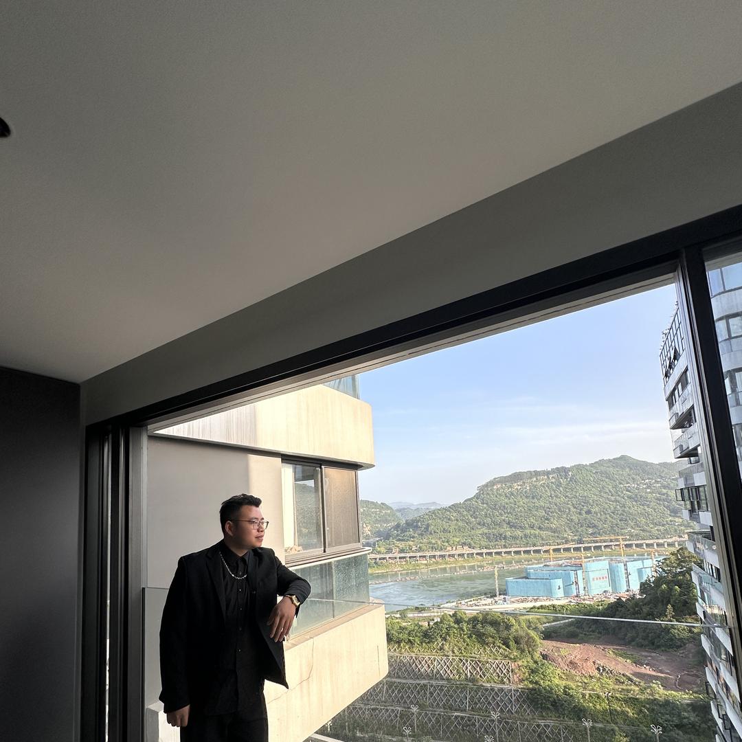 宜宾门窗张老板《门窗超市》富佰尊门窗