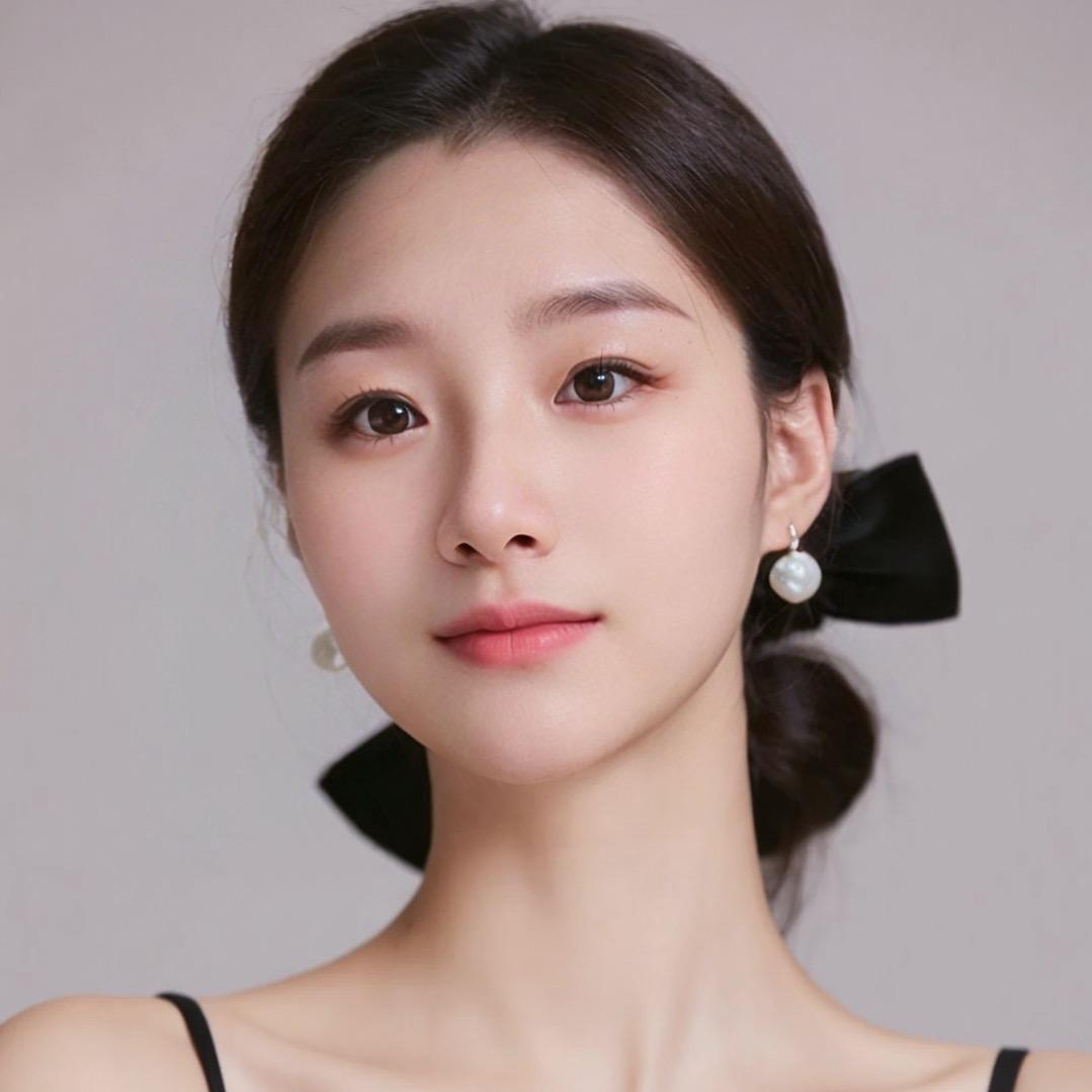 ᥫᩣ 小雨的妈咪