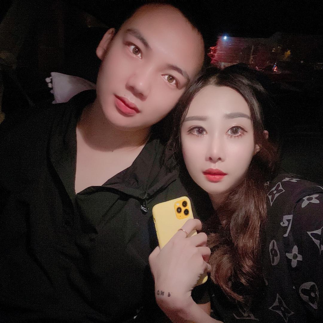卖卤味的老男孩