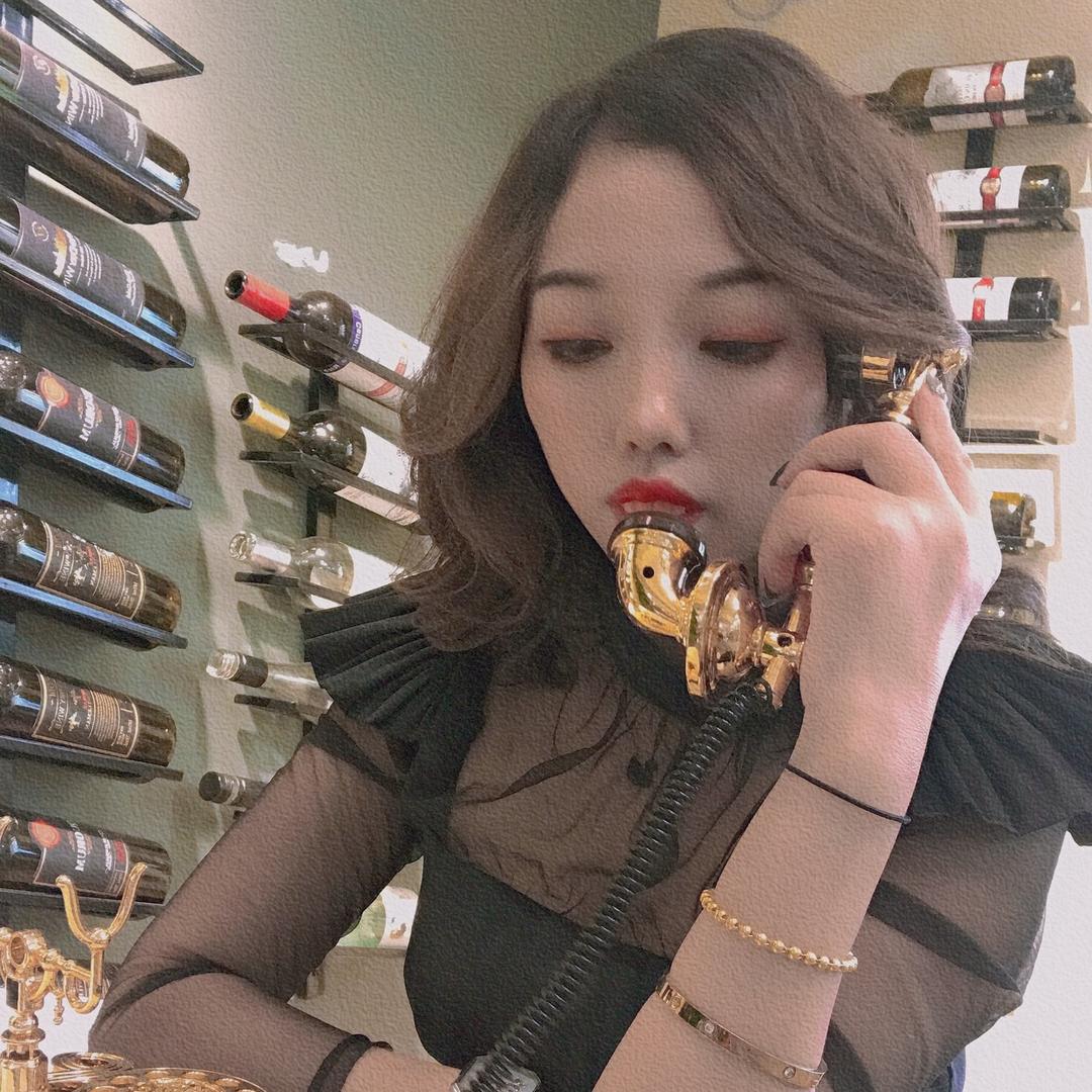 思彤