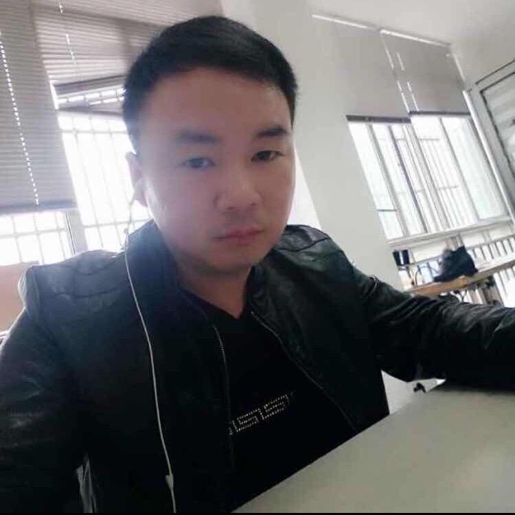 @易翀