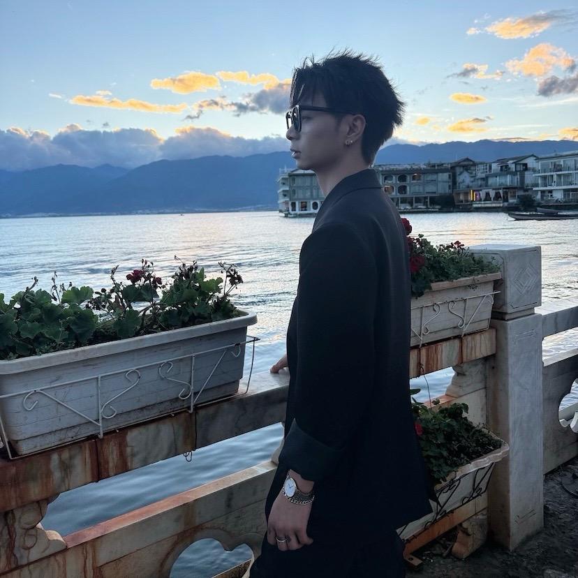 张栩晨在大理