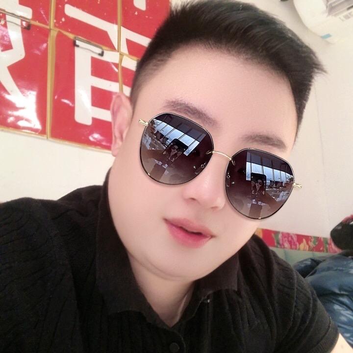 只扬好自己的帆，不去撑别人的船