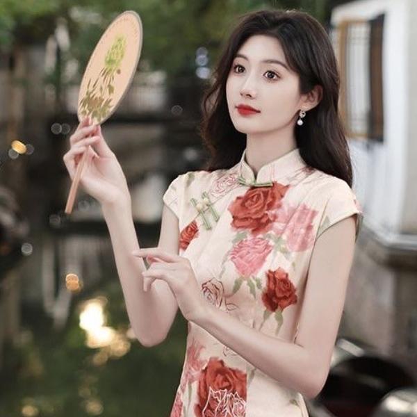 娜娜精品旗袍店