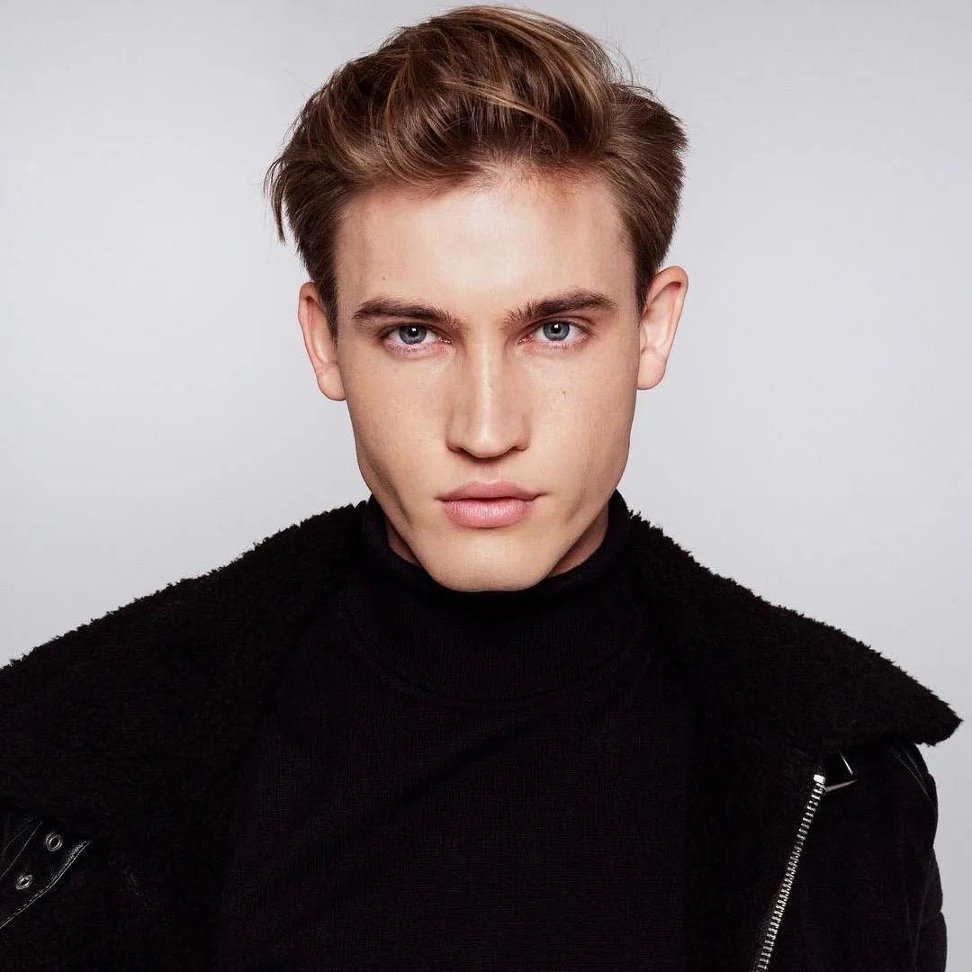 衣哥男装直播间