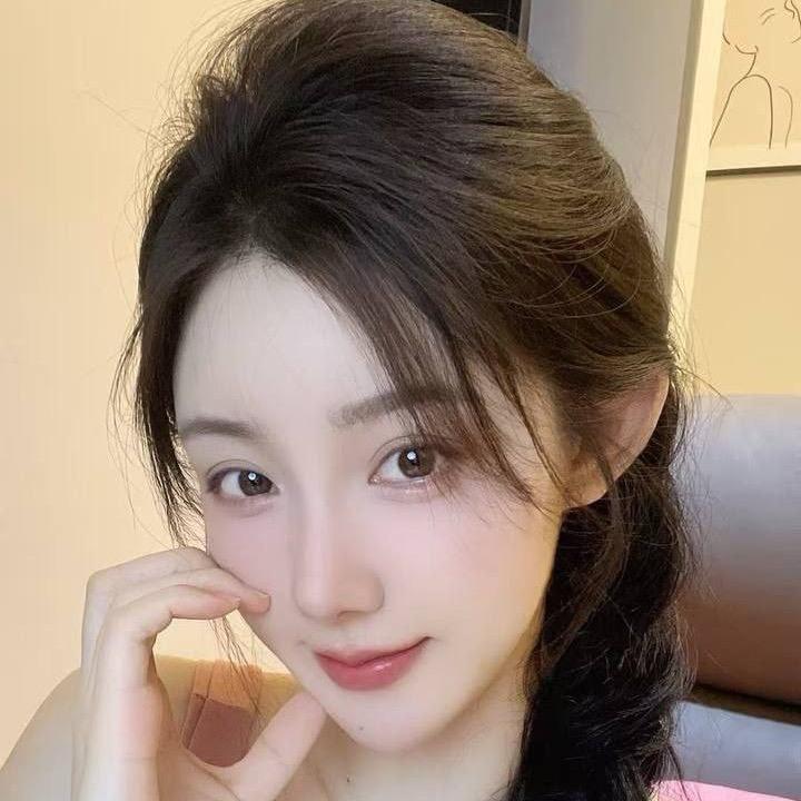 爱选玩具的小姐姐