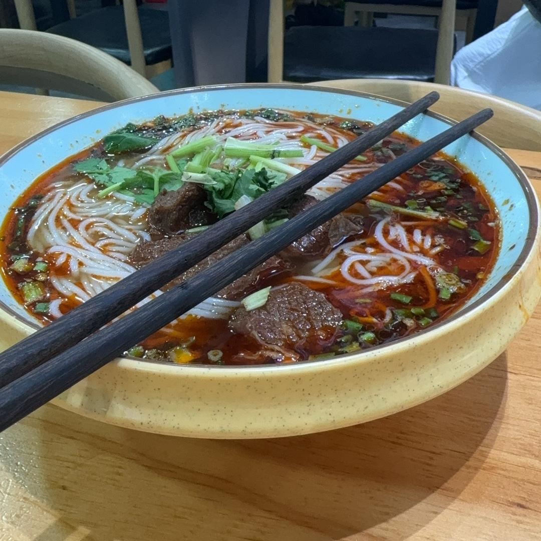 娜芙予美食坊