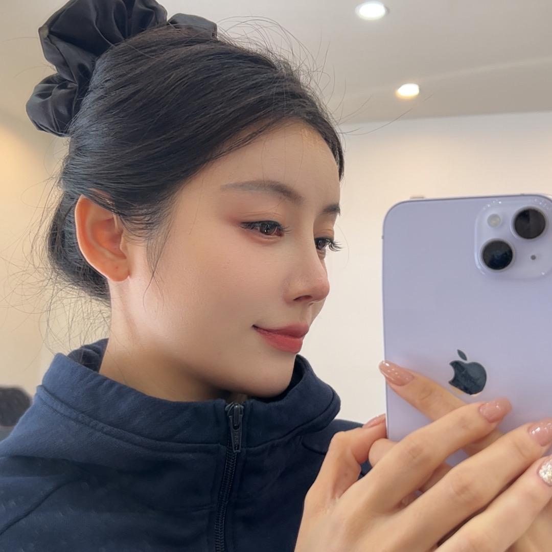 谢百万女装工作室