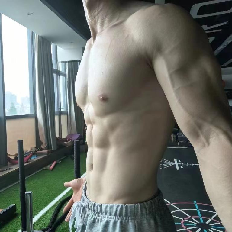 爱健身的李哥