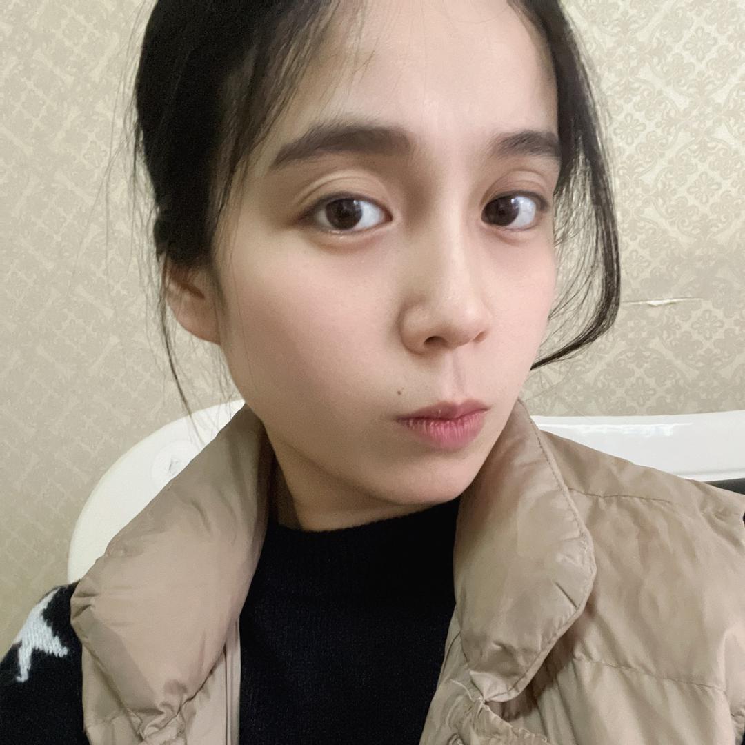 养土黑猪的农家妍儿