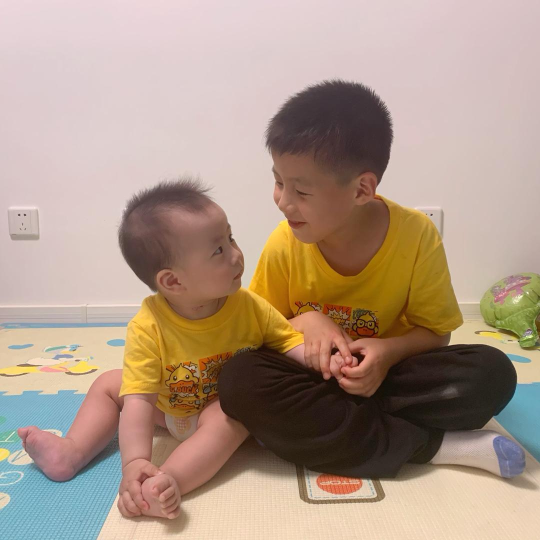 小哥俩儿