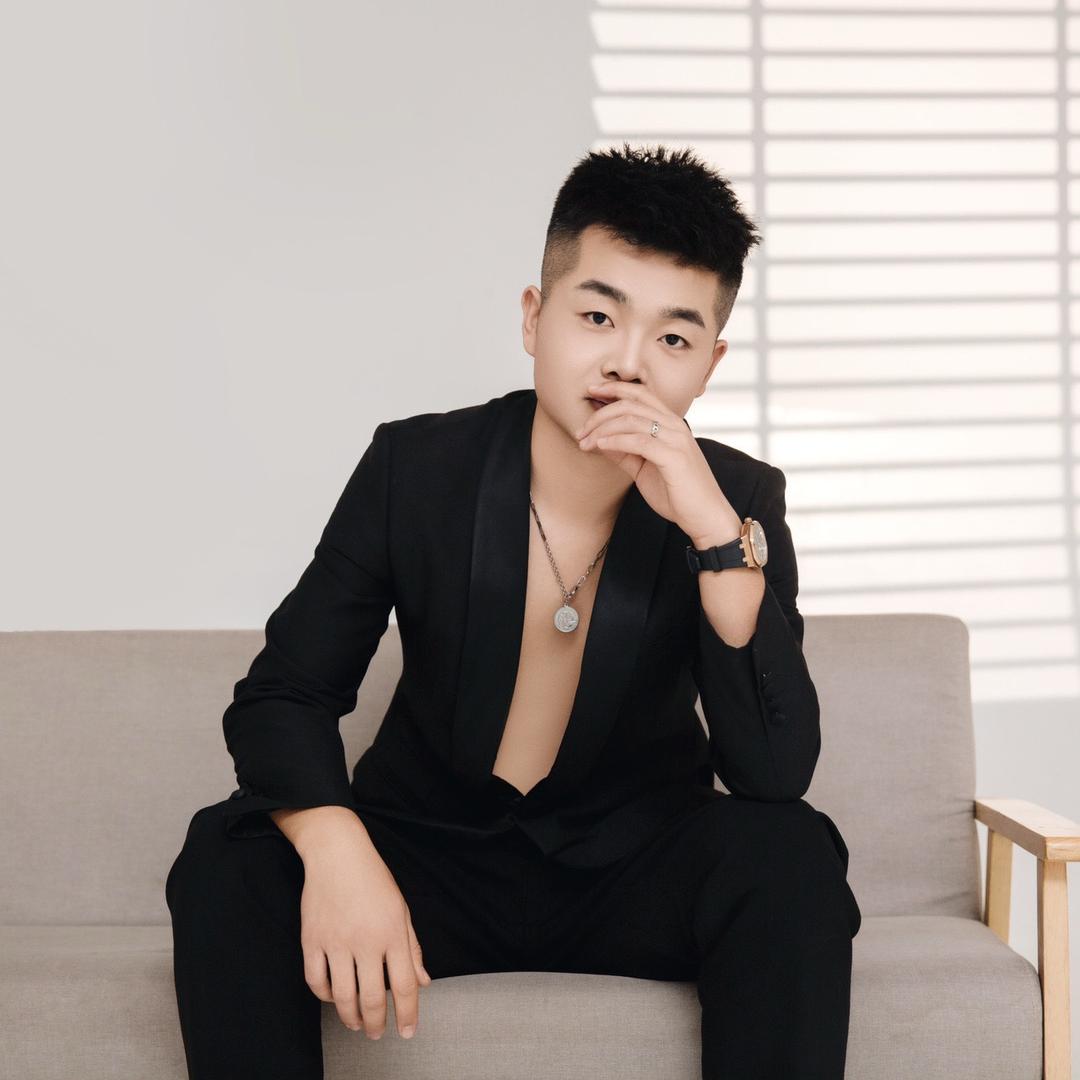 单边大队【大头生活号】