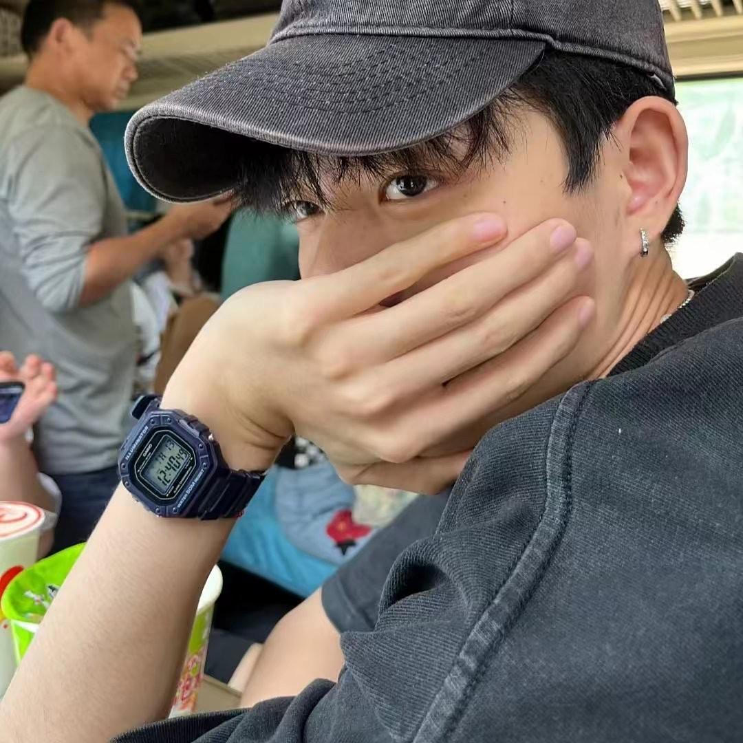 蜡笔小新🖍️.