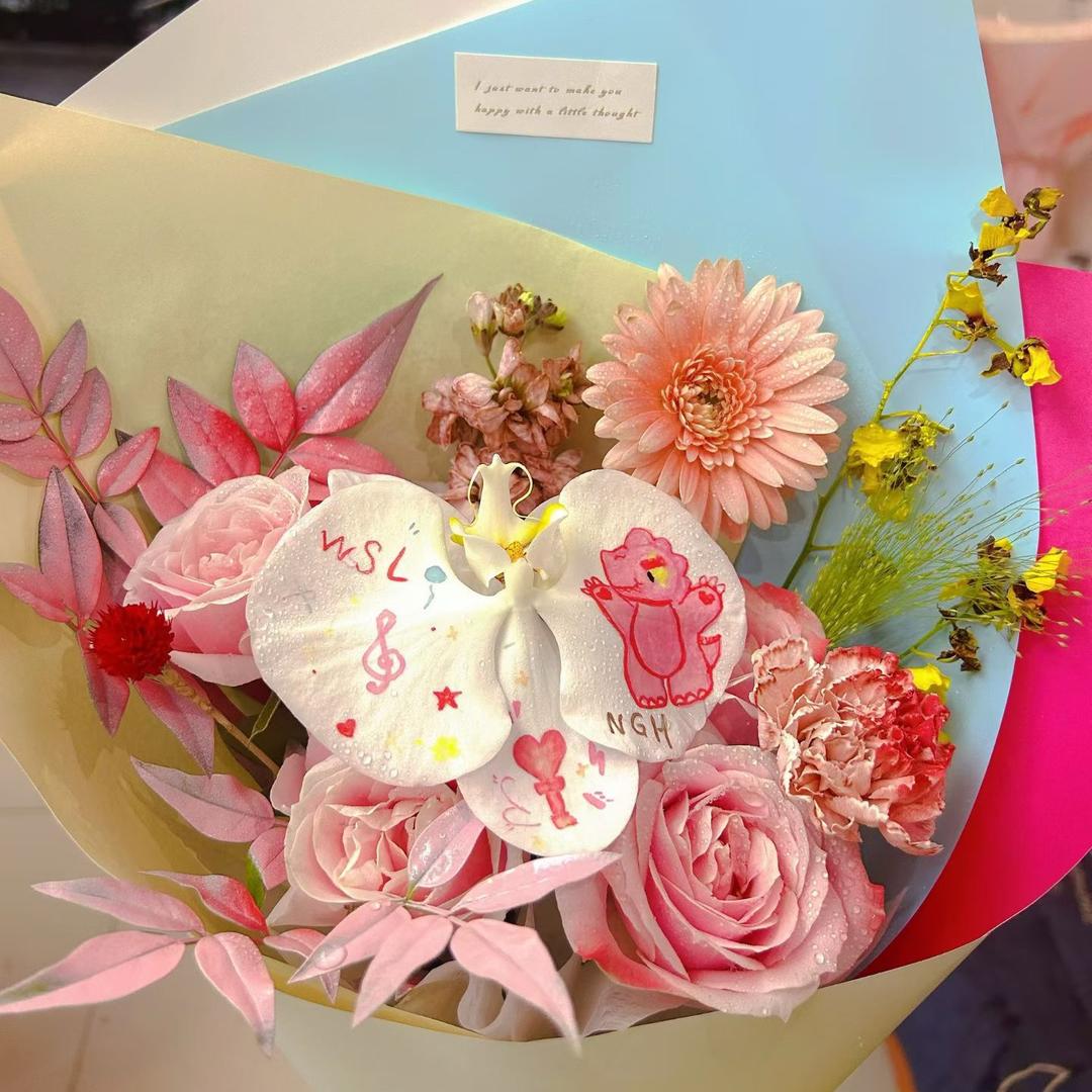 🩷💙💚❤️🧡