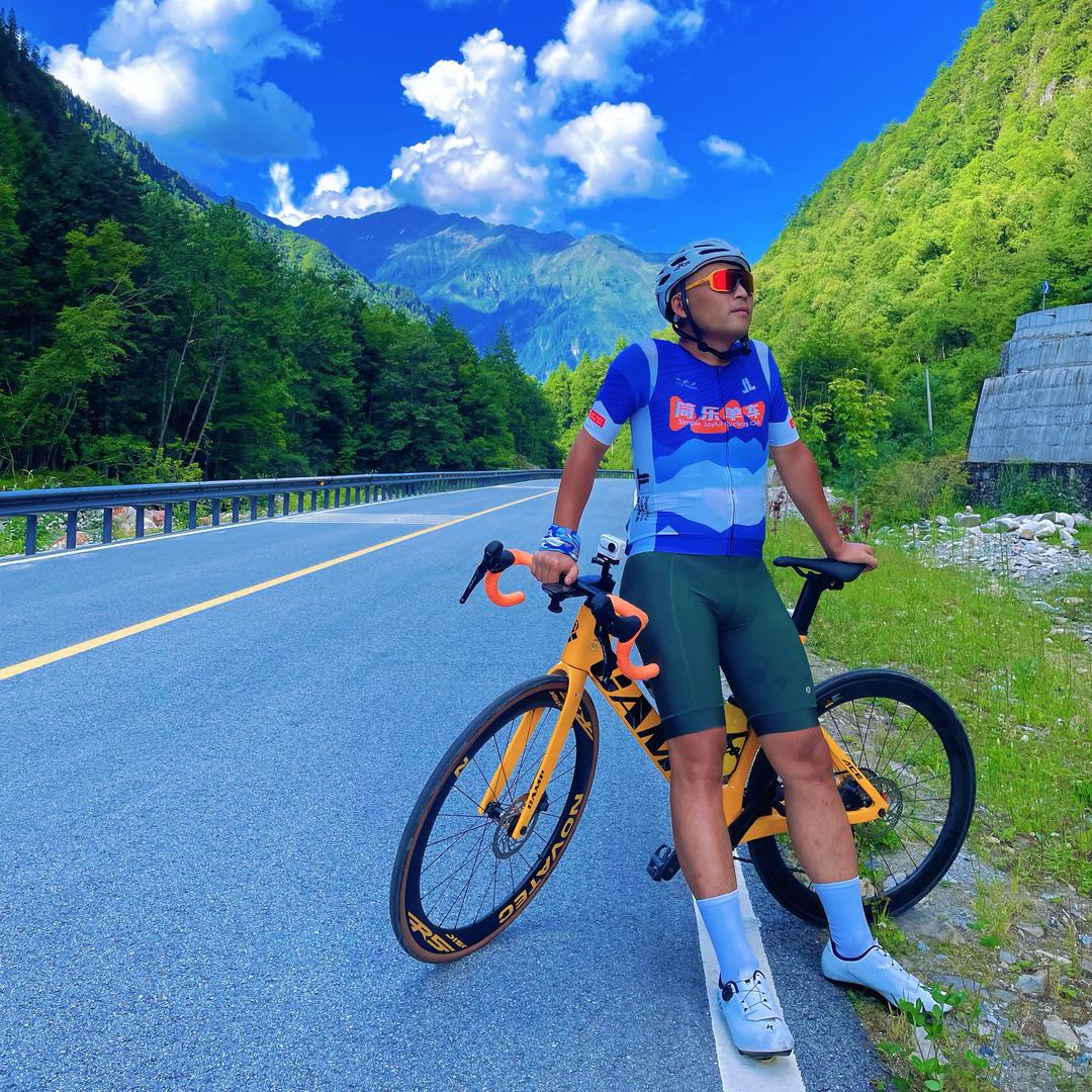 爬坡基本靠推🍔