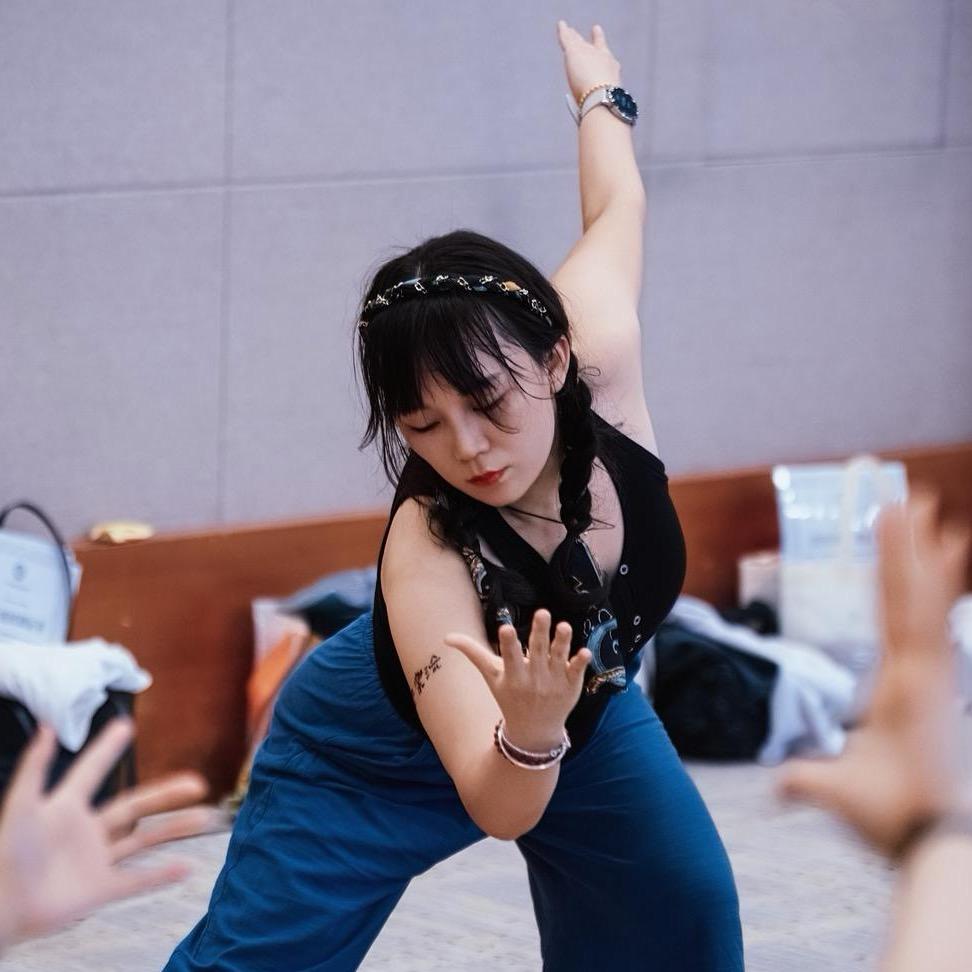 是小少女啊  👧
