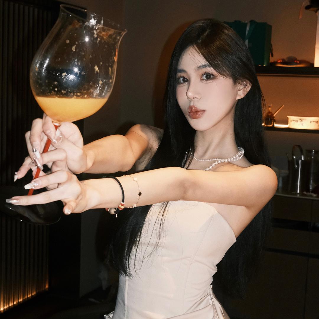 ZHOUZ CHIC