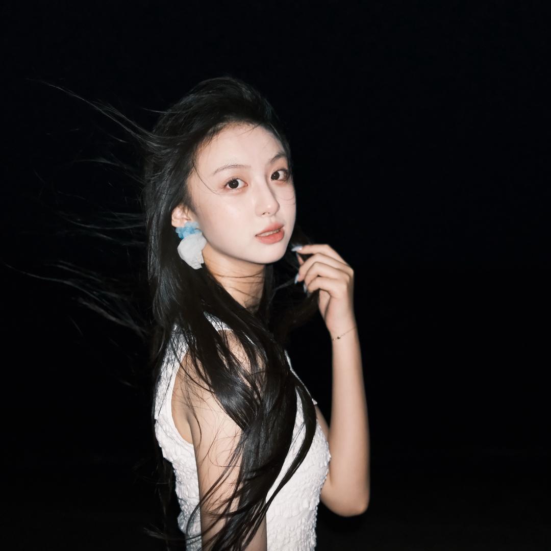 周漾玥