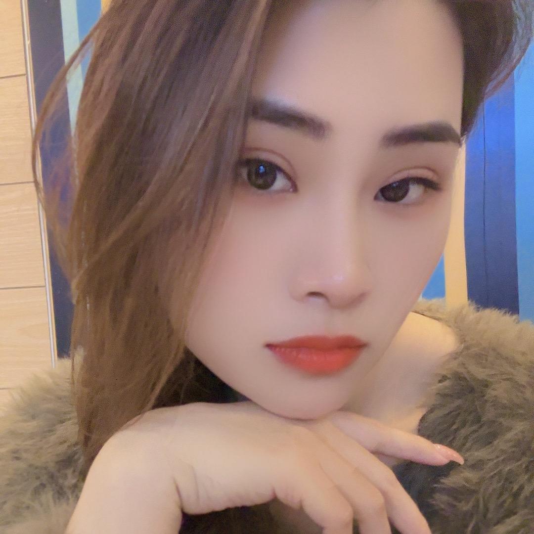选服装找小美